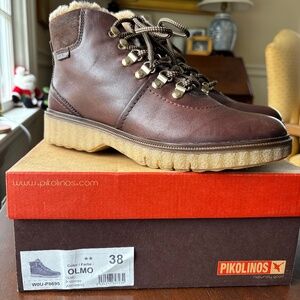 PIKOLINOS Faux lined lace-up leather bootie